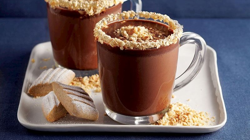 FINDIKLI SICAK ÇİKOLATA